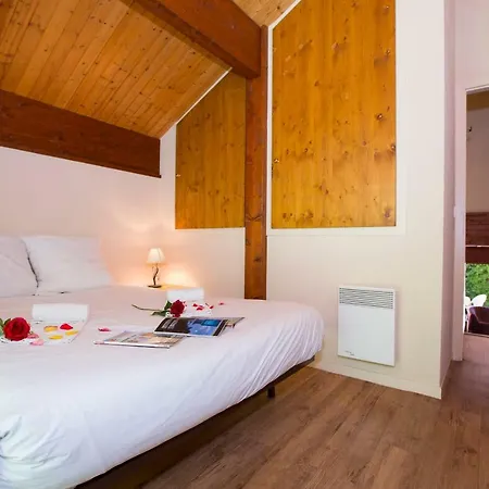 Sainte-foy-l'argentiere Chalet Sleeps 9 Chamonix