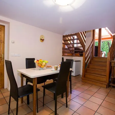 Sainte-foy-l'argentiere Chalet Sleeps 9