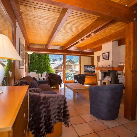 Chalet Sainte-foy-l'argentiere Chalet Sleeps 9 Chamonix