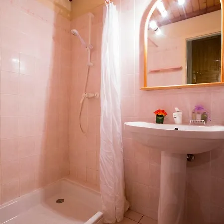 Шале Sainte-foy-l'argentiere Chalet Sleeps 9