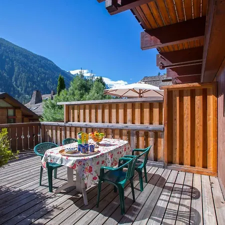 Sainte-foy-l'argentiere Chalet Sleeps 9 *
