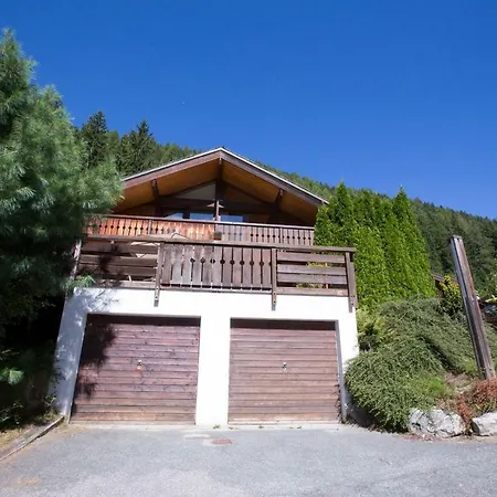 Шале Sainte-foy-l'argentiere Chalet Sleeps 9 *