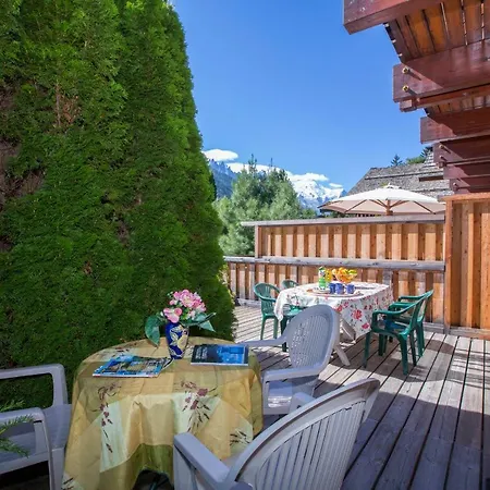Sainte-foy-l'argentiere Chalet Sleeps 9 *