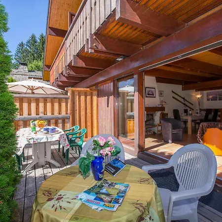 Chalet Sainte-foy-l'argentiere Chalet Sleeps 9 *